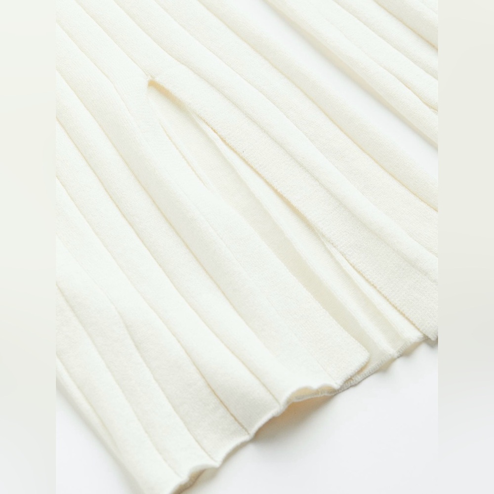 H&M Off-White Ribbed Long Sweater - Picture 4 of 4